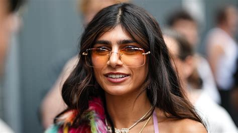 mia khalifa nude picture|Mia Khalifa Porn Star Photos